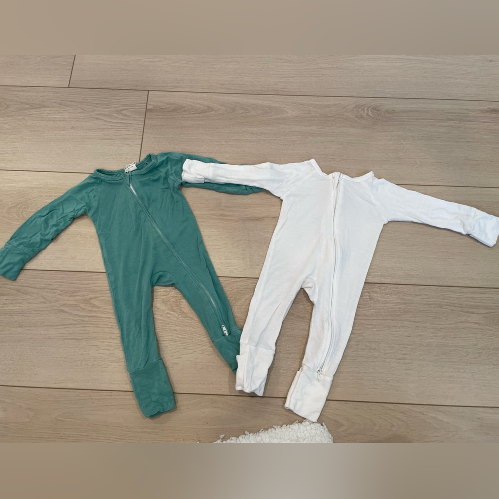 Lev baby poppy pajamas 0-3 months